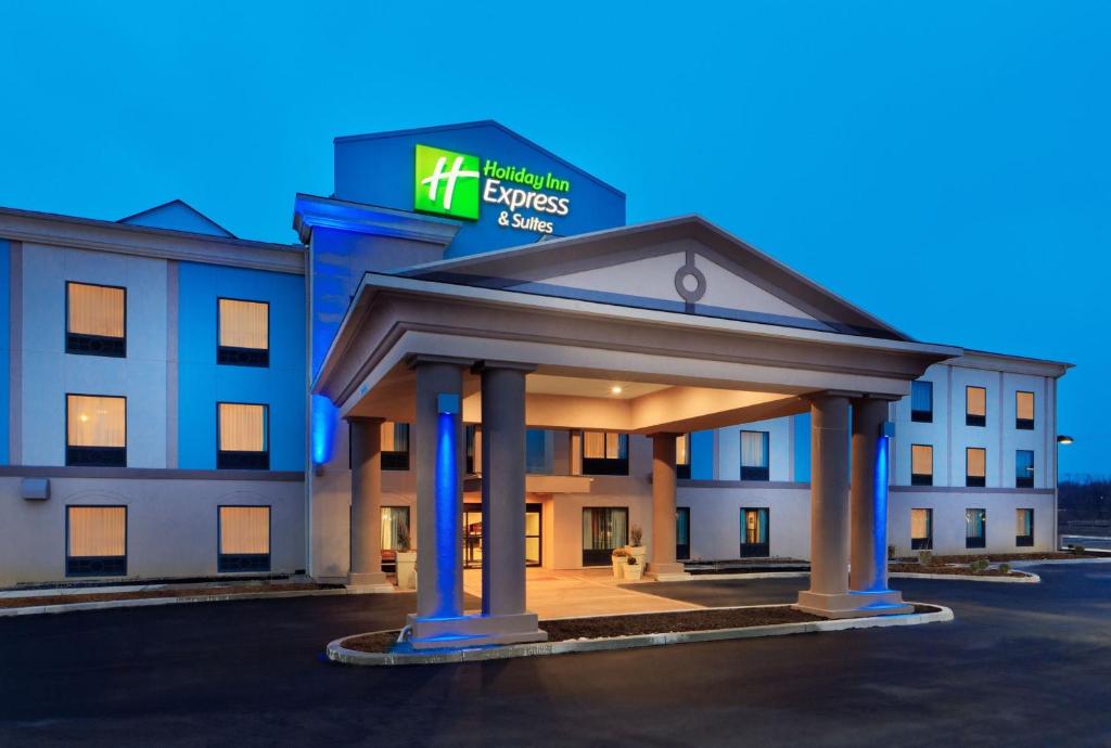 Holiday Inn Express & Suites Northeast an IHG Hotel Main image 1